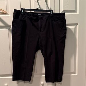 Chaps 22W Black Capri Length Trousers